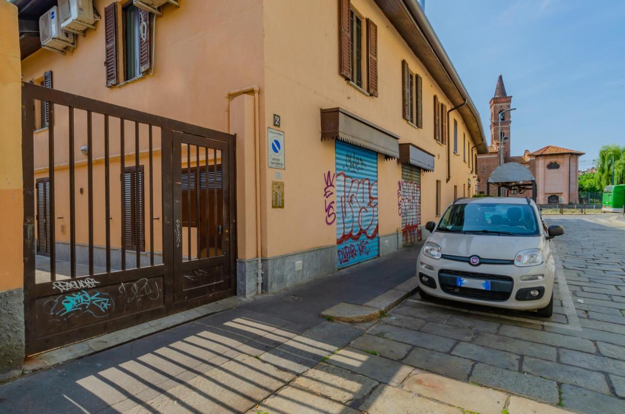 Navigli-Tortona - Aesthetic Suite Milaan Buitenkant foto