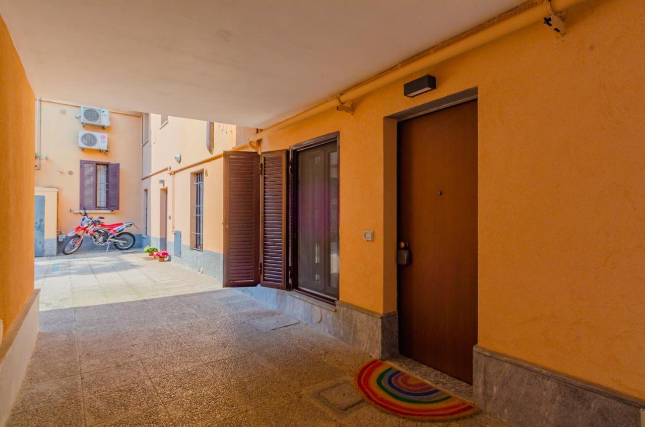 Navigli-Tortona - Aesthetic Suite Milaan Buitenkant foto